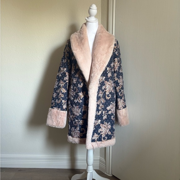 Forever 21 Faux Fur Lined Jacquard Floral Printed Long Winter Coat - Picture 10 of 10